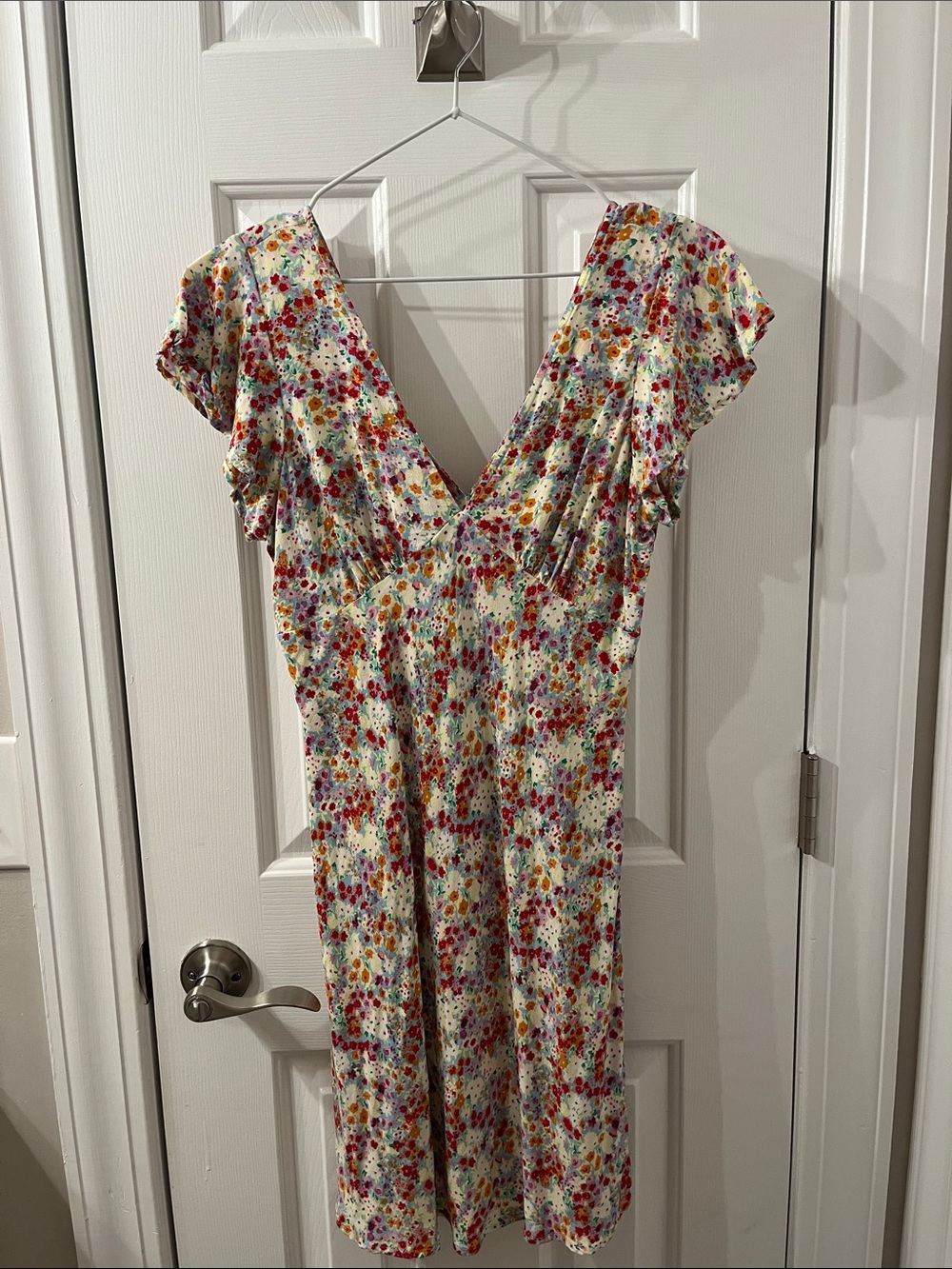 Rails Floral Gigi Fleur V-Neck Midi Dress in Multicolor